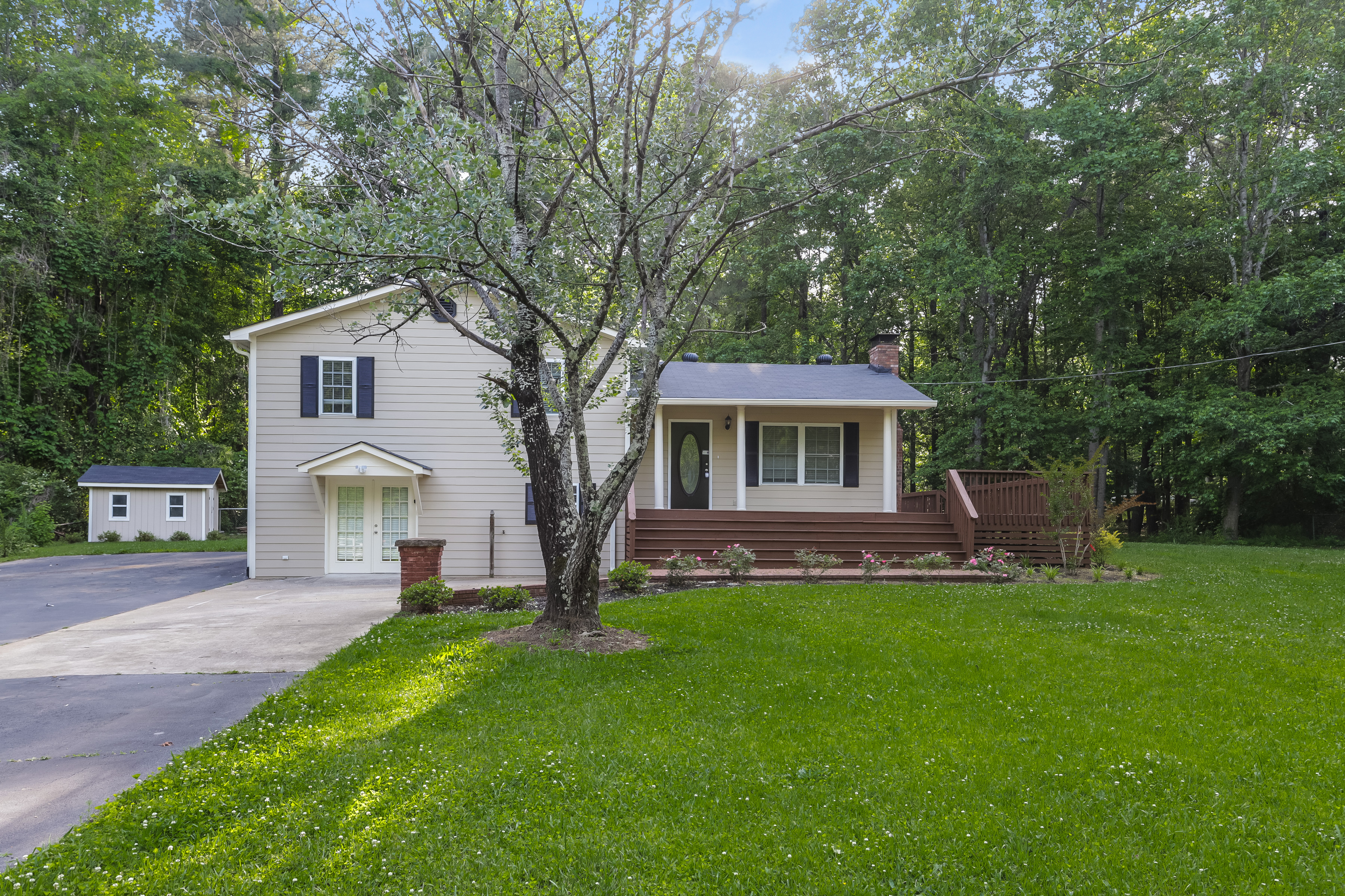 147 Acorn Dr Dallas, GA 30157